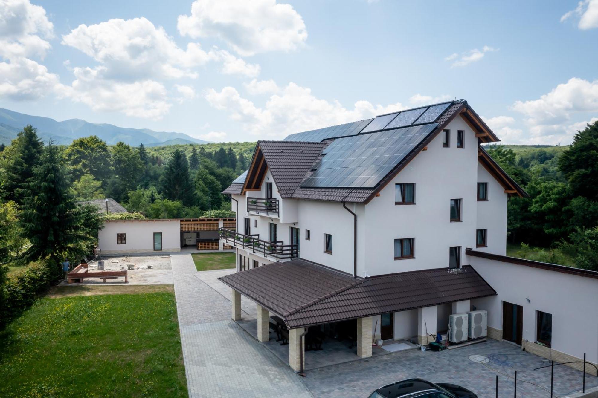 Evergreen Chalet Avrig Buitenkant foto